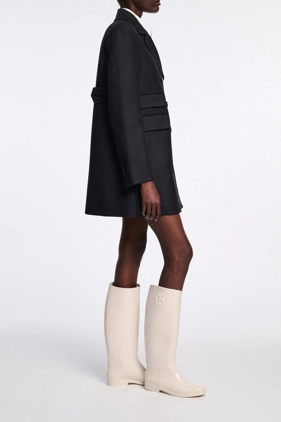 Striking Coolness Coat Black