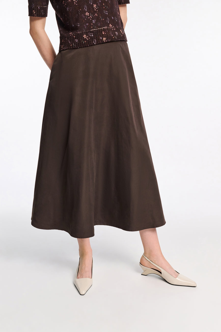 Sporty Elegance Skirt Chocolate Brown