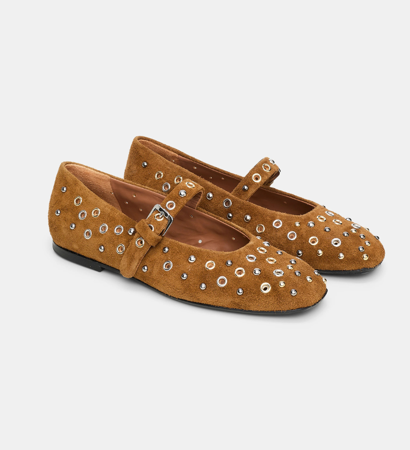 WILD SOFTNESS studded ballerina