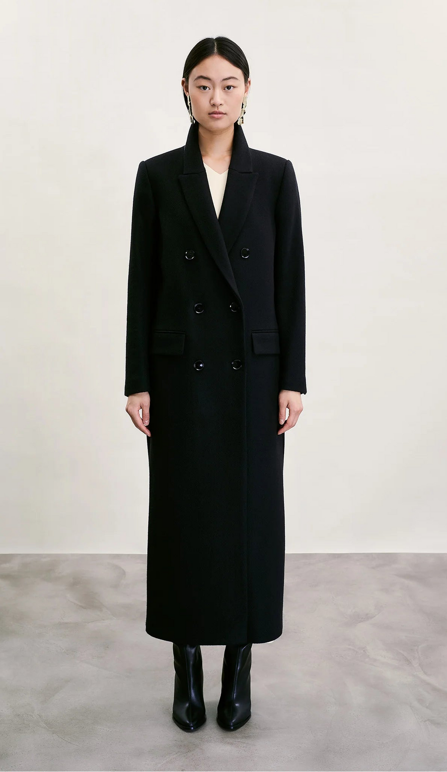 Solace Coat Black